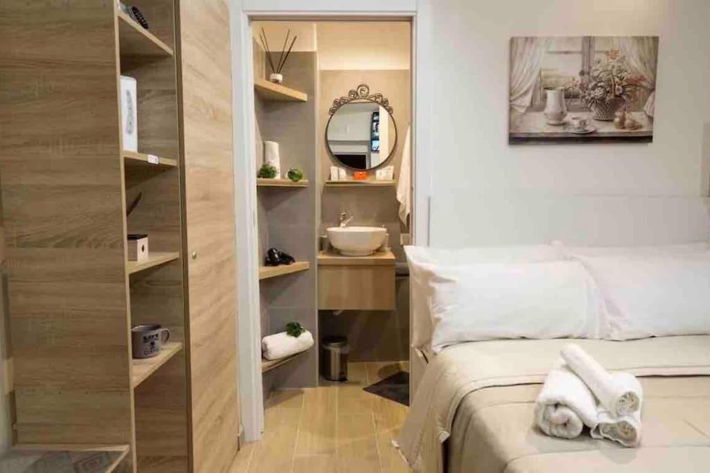 Casina In Centro Storico Appartement Napels Buitenkant foto